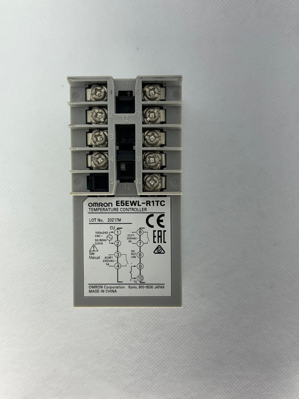 Omron E5EWL-R1TC Digital Temperature Controller 100-240VAC