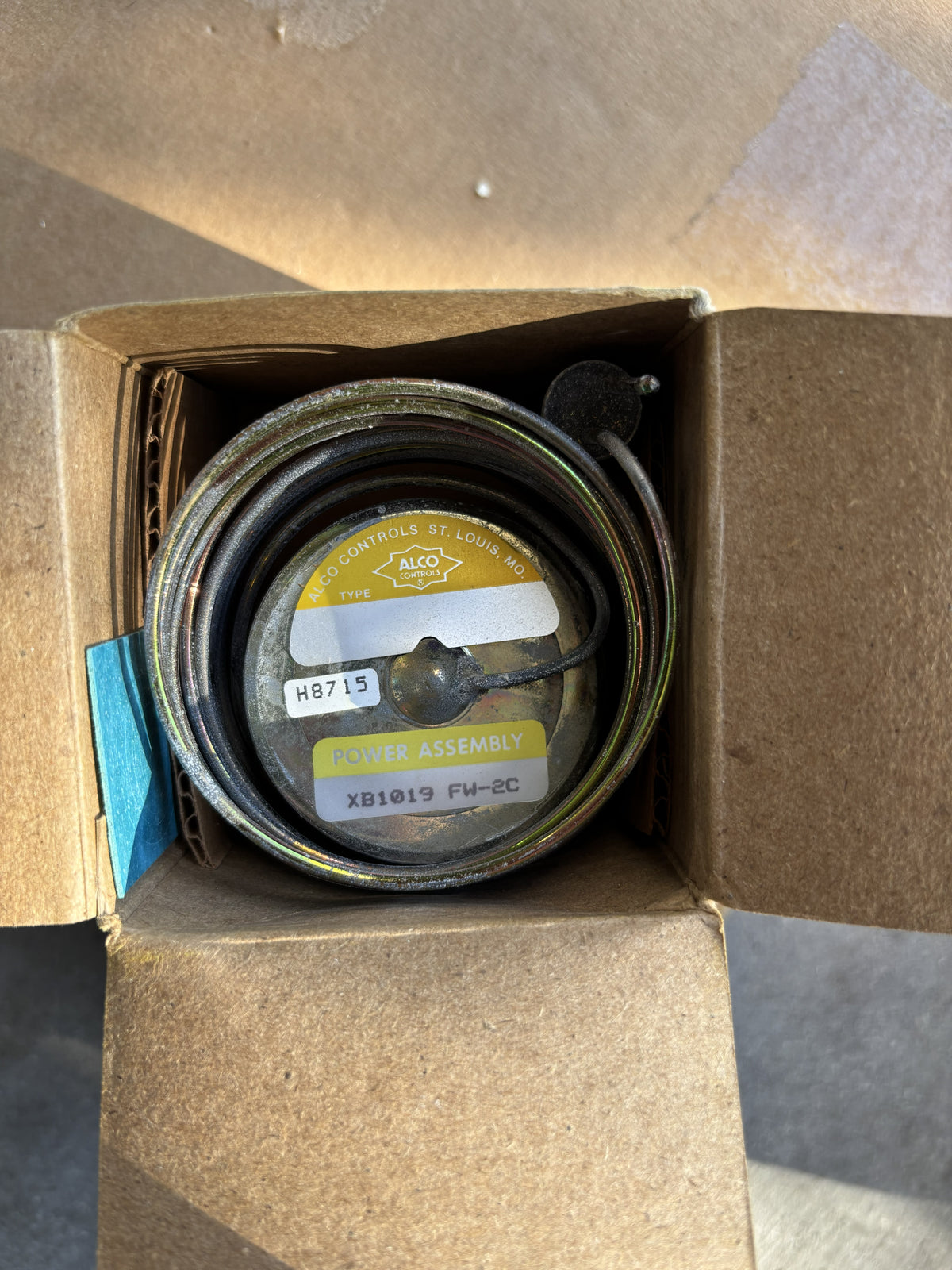 Alco XB1019FW-2C Regulator Thermostat